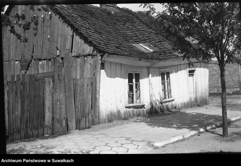 image.from.unit.number "Stare budownictwo w Suwałkach."