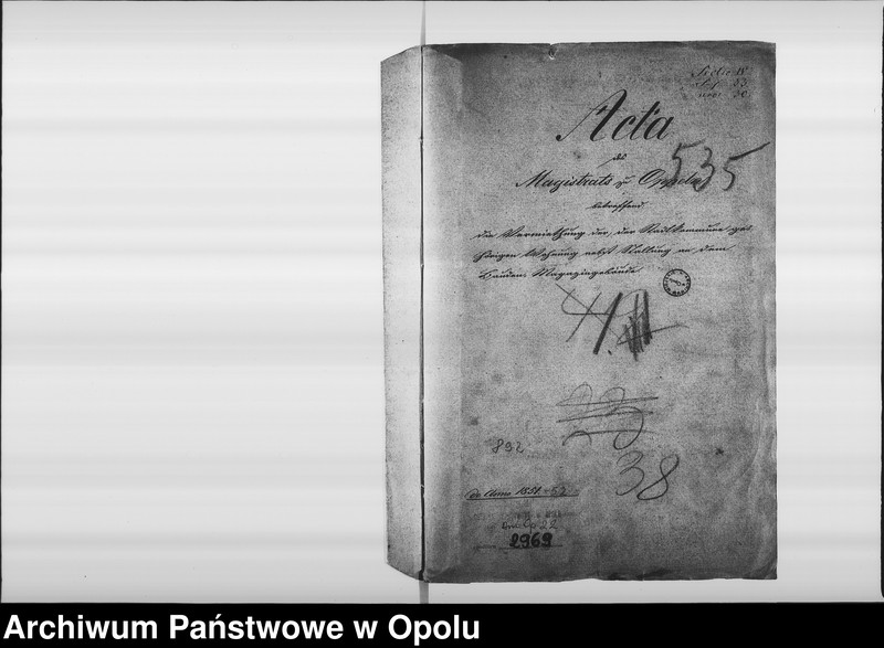 Obraz 4 z jednostki "Acta des Magistrats zu Oppeln betreffend: die Vermiethung der, der Stadtkommune gehörigen Wohnung nebst Stallung an dem Bauden Magazingebäude de Anno 1851"