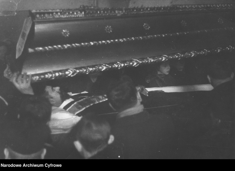 Obraz 1 z jednostki "Pogrzeb przywódcy narodu cygańskiego Matejasza Kwieka"