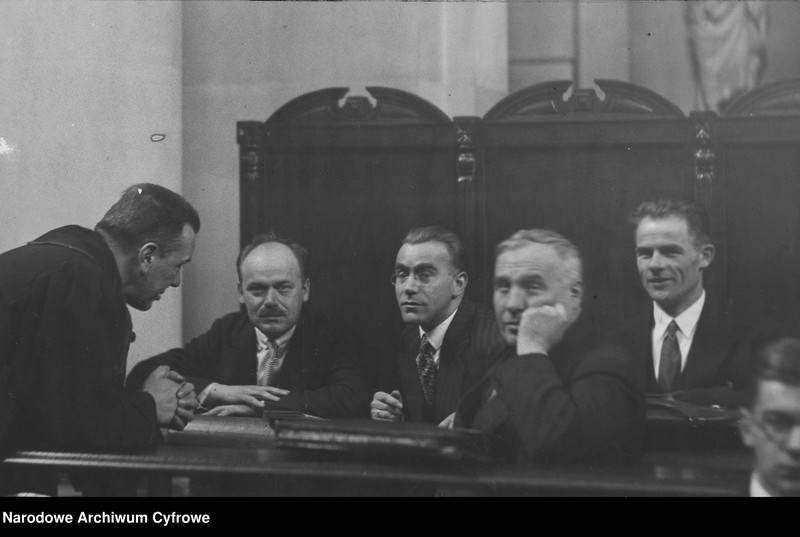 Obraz 16 z jednostki "Proces brzeski w Sądzie Okręgowym mieszczącym się w pałacu Paca przy ulicy Miodowej 15 w Warszawie"