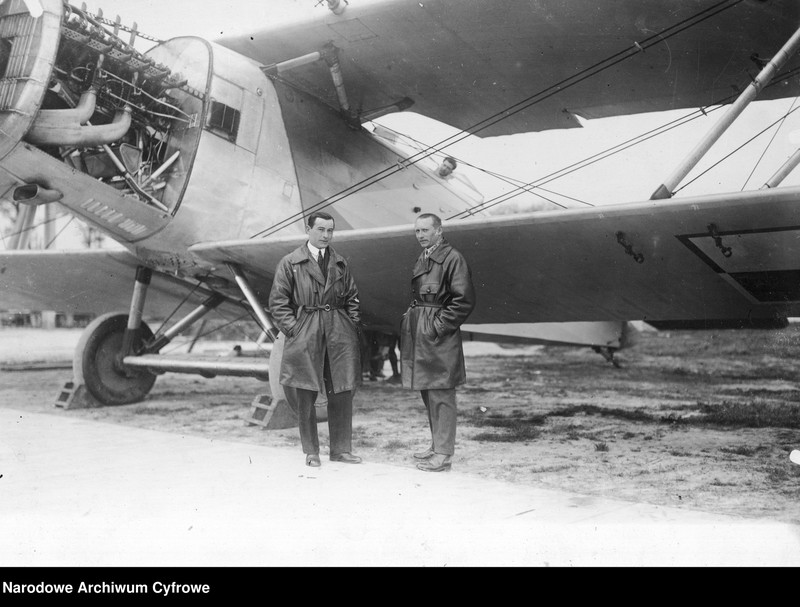 image.from.unit.number "Pierwszy lot transatlantycki majorów Kazimierza Kubali i Ludwika Idzikowskiego"