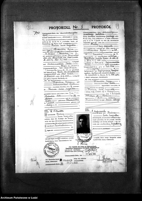 Obraz 8 z jednostki "[Protokoły stwierdzające na podstawie zeznań 2 świadków personalia i tożsamość osób ubiegających się o kartę tożsamości]"