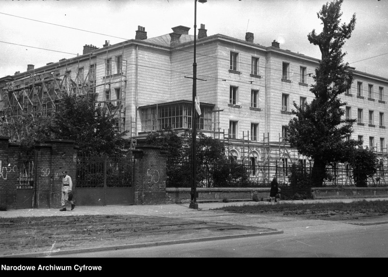 image.from.unit.number "Budynki administracyjne Politechniki Warszawskiej przy ul. 6 Sierpnia (ob. ul. Nowowiejska) w Warszawie"