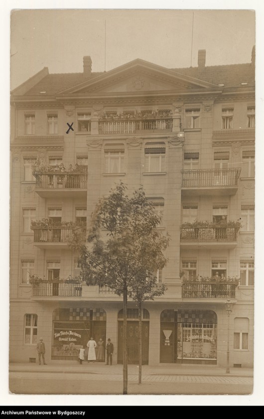 image.from.unit.number "[Cottbus]. [Widok na kamienicę]"