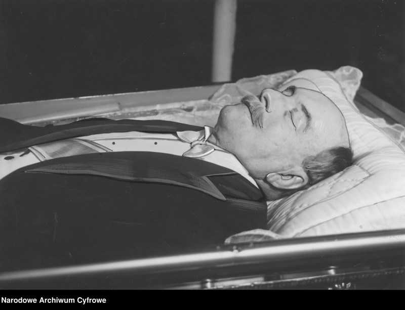 image.from.unit.number "Pogrzeb księcia pszczyńskiego Jana Henryka XV von Hochberg"