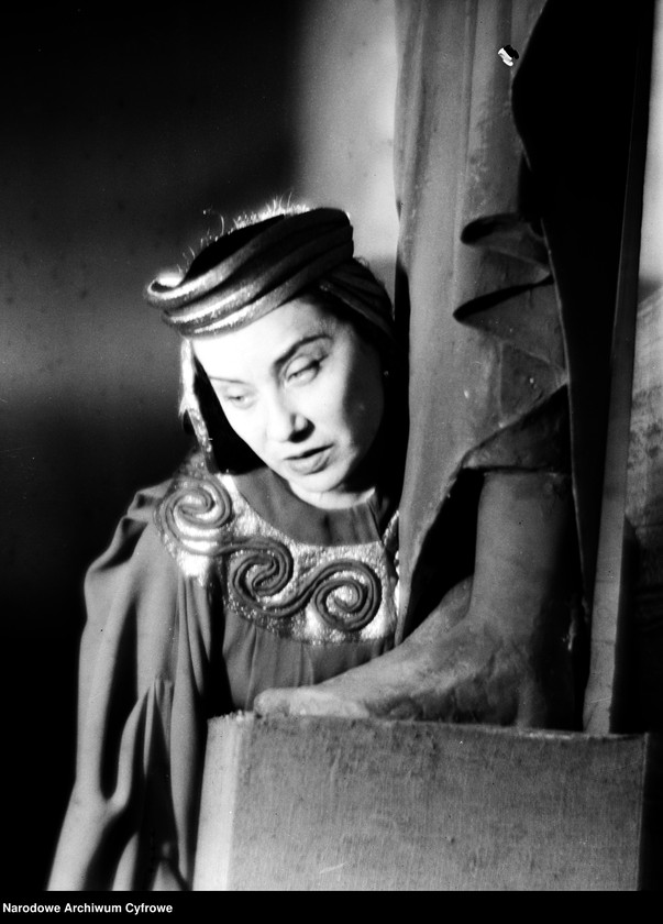 image.from.unit.number "Warszawa. Teatr Narodowy - sztuka "Fedra""