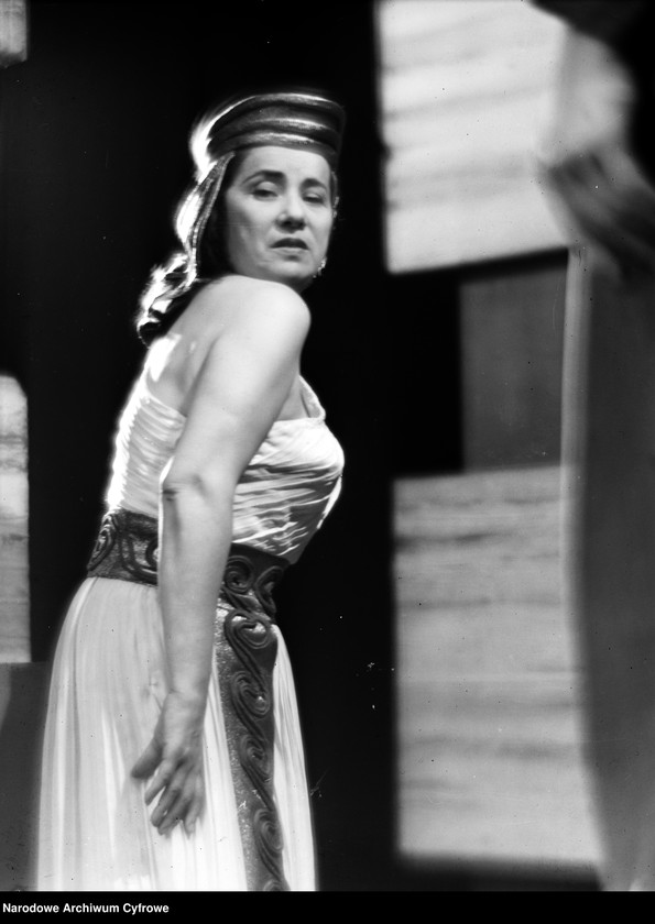 image.from.unit.number "Warszawa. Teatr Narodowy - sztuka "Fedra""