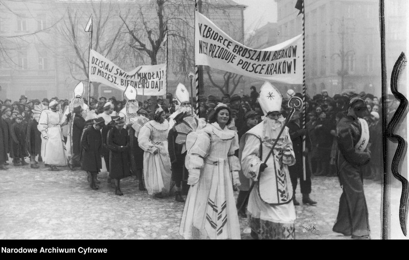 Obraz 19 z jednostki "Zbiórka pieniędzy w Krakowie na rzecz pomocy bezrobotnym pod hasłem „Święty Mikołaj dla dzieci bezrobotnych”"