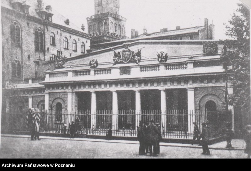 Obraz 5 z jednostki "Zaprzysiężenie Straży Ludowej w Poznaniu na Placu Wolności. Po lewej stronie generałowie: Józef Dowbór - Muśnicki i Dupont."