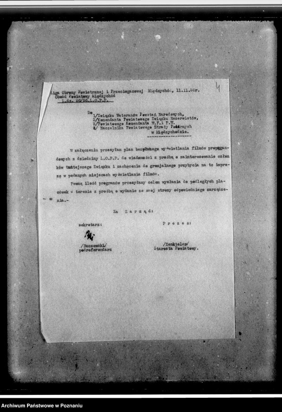 Obraz 8 z jednostki "Korespondencja: okólniki Poznańskiego Okręgu Wojewódzkiego. Sprawozdania z objazdu autokina. Szkice rysunkowe na plansze propagandowe"