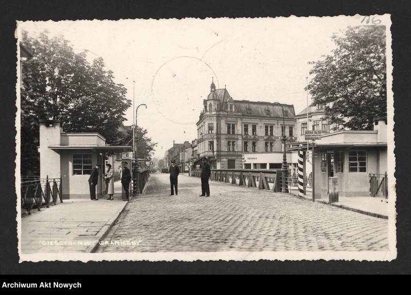 image.from.unit.number "Karszo-Siedlewski Jan (dyplomata, brat Anieli Strakacz); Załączniki: telegram S. Strakacza do J. Kołłupajło; L.52 (odpowiedzi)"