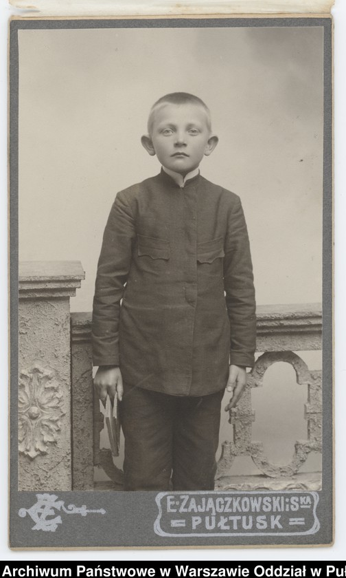 Obraz 48 z kolekcji "Chłopcy w niebieskich mundurkach... - uczniowie pułtuskiego Gimnazjum z okresu I wojny światowej"