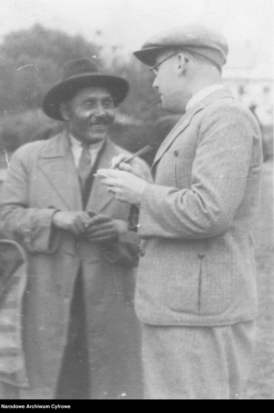 Obraz 1 z jednostki "Bazyli Kwiek w towarzystwie nierozpoznanej osoby"