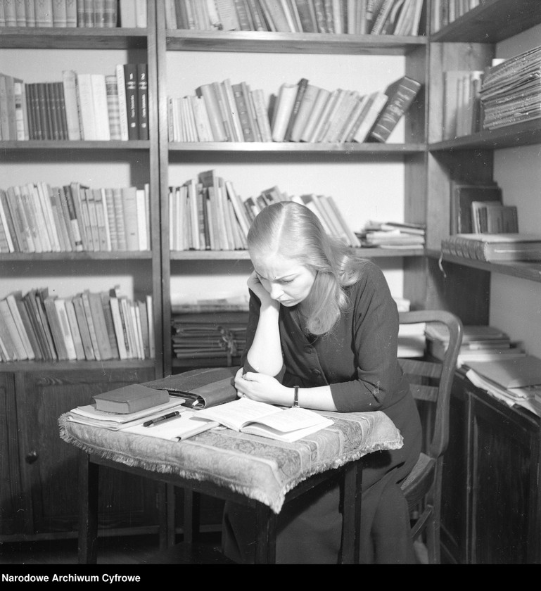 image.from.unit.number "Aleksandra Śląska z synem Szczęsnym"