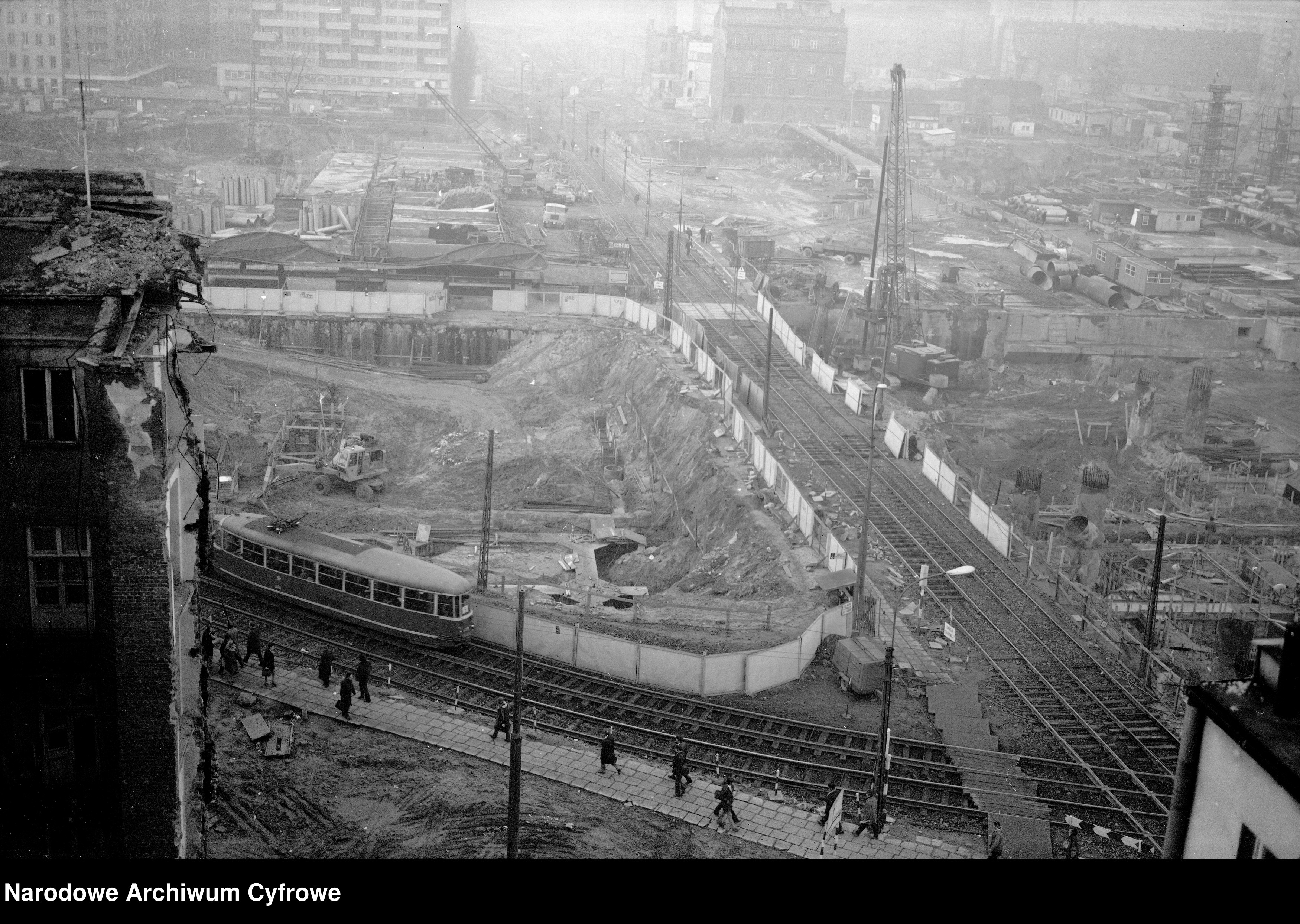 Skan z jednostki: Budowa dworca Warszawa Centralna - II etap