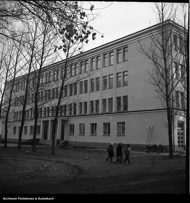 image.from.unit.number "Szkoła Podstawowa Nr 6 w Suwałkach"