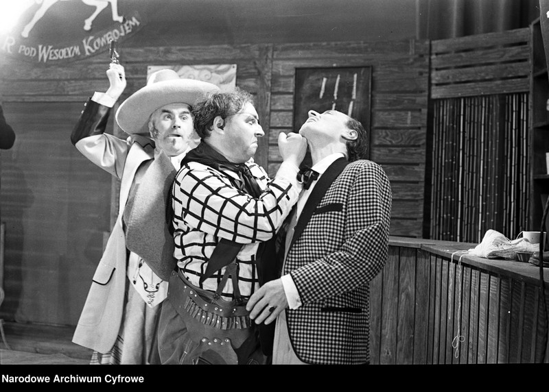 Obraz 11 z jednostki "Warszawa. Teatr Syrena - sztuka "Jim strzela pierwszy""