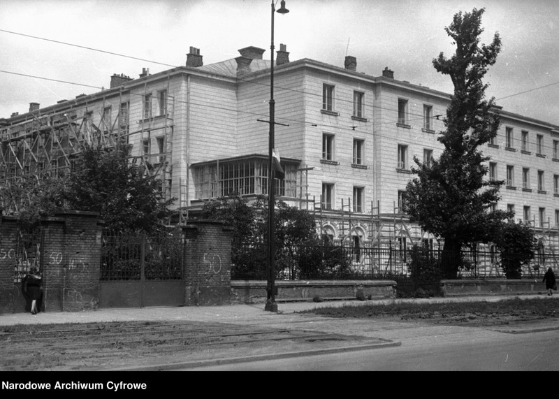 image.from.unit.number "Budynki administracyjne Politechniki Warszawskiej przy ul. 6 Sierpnia (ob. ul. Nowowiejska) w Warszawie"