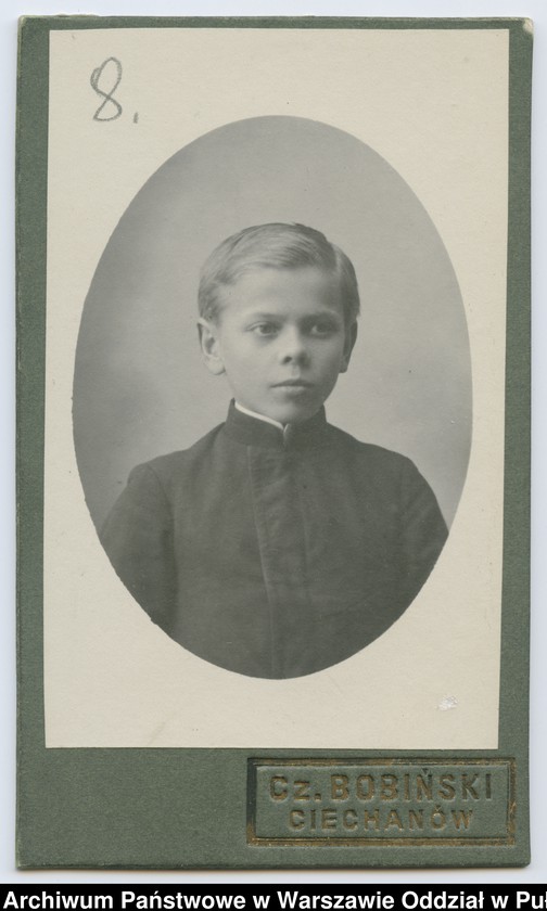Obraz 100 z kolekcji "Chłopcy w niebieskich mundurkach... - uczniowie pułtuskiego Gimnazjum z okresu I wojny światowej"