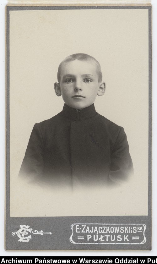 Obraz 57 z kolekcji "Chłopcy w niebieskich mundurkach... - uczniowie pułtuskiego Gimnazjum z okresu I wojny światowej"