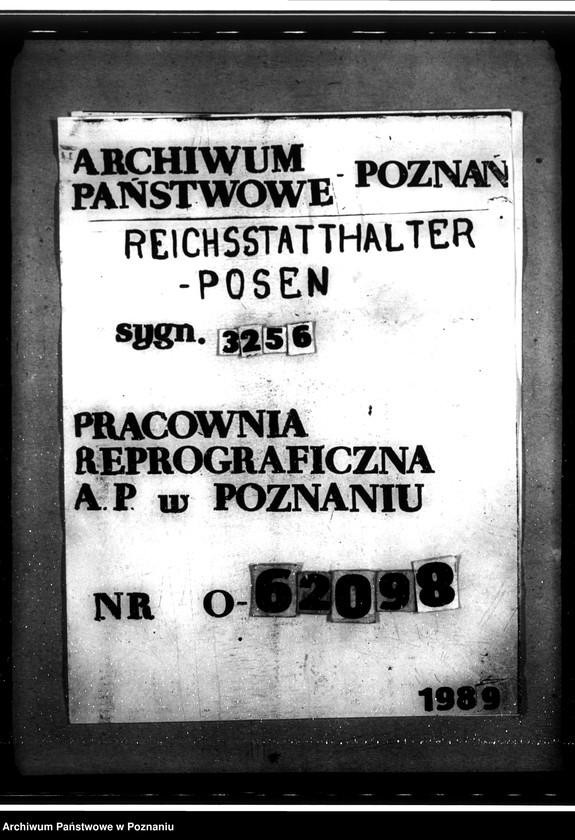 Obraz 18 z jednostki "D. W. H. - Fertigung von Betonelementen für DWH. Massivheme. Mithilfe der Wehrmacht beim DHW. Leihpferde an die Bauhilfe der Deutschen Arbeitsfront"