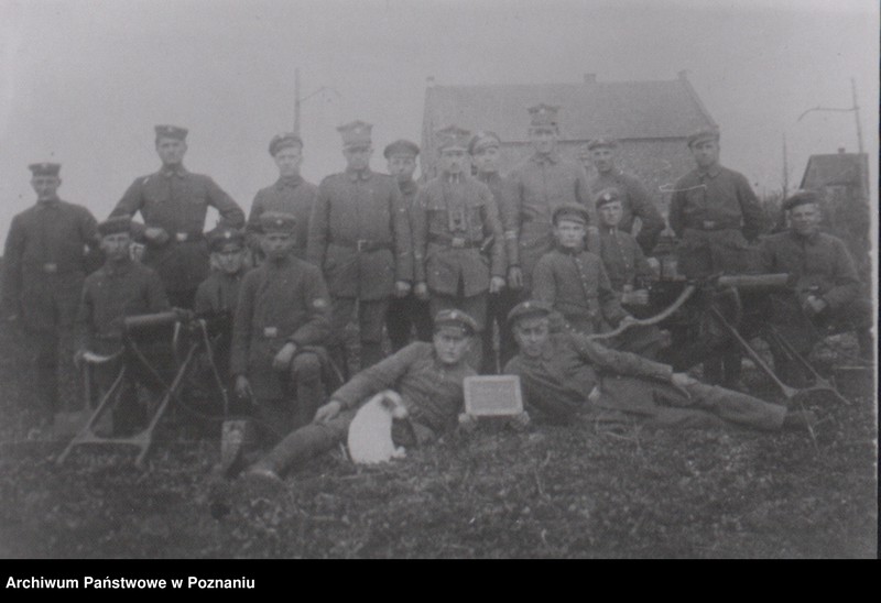 Obraz 3 z jednostki "Grupa powstańców pod Rawiczem."