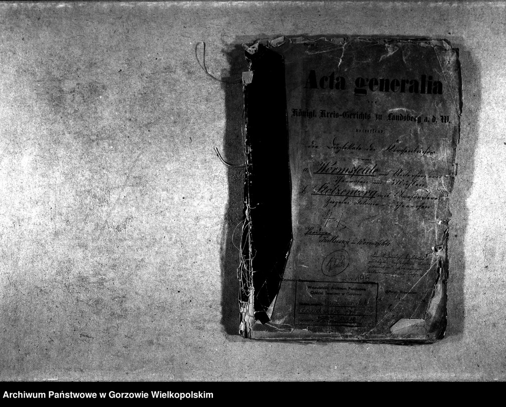 image.from.unit.number "Duplikate der Kirchenbücher von: Wormsfelde (Wojcieszyce) mit Unterförsterei, Theerofen und Mühlen, Stolzenberg (Różanki) mit Oberförsterei, Ziegelei, Kolonie und Theerofen."