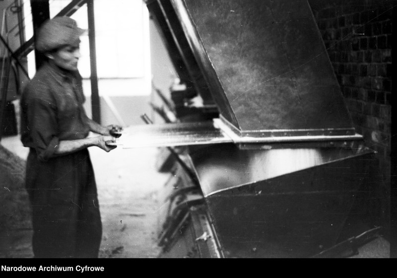 image.from.unit.number "Tartak w Skolem"