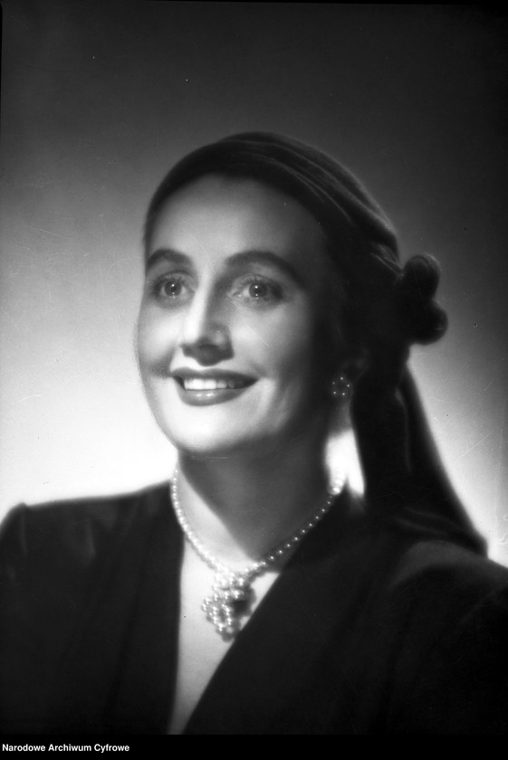 image.from.unit.number "Alina Bolechowska"