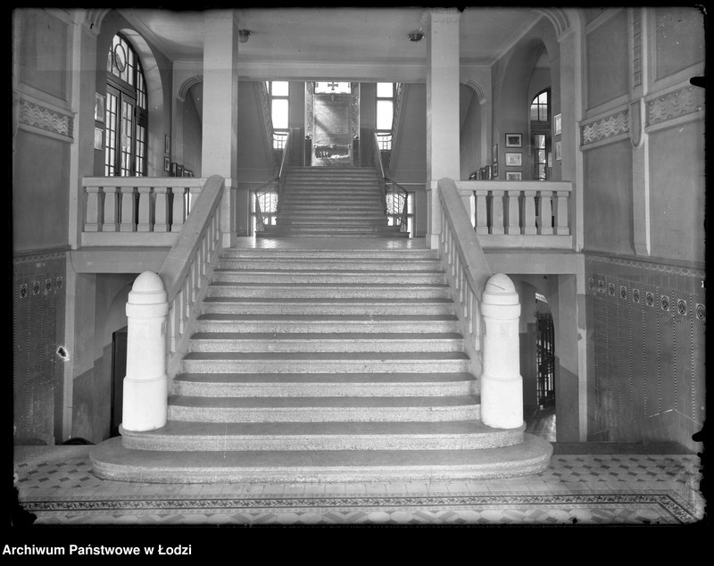 Obraz 2 z jednostki "[Widok na klatkę schodową]"