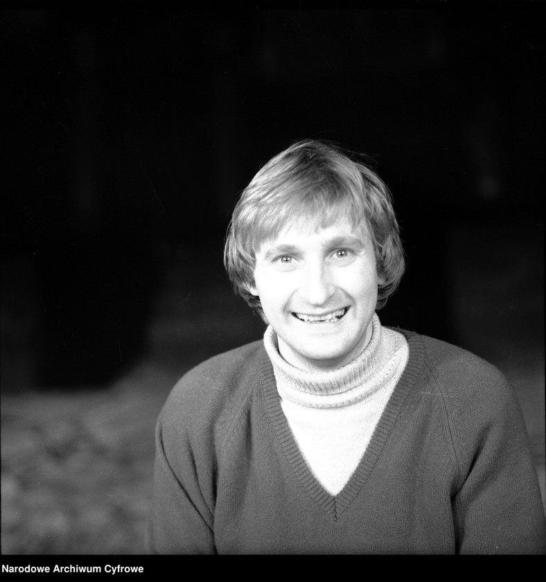 image.from.unit.number "Andrzej Baranowski"