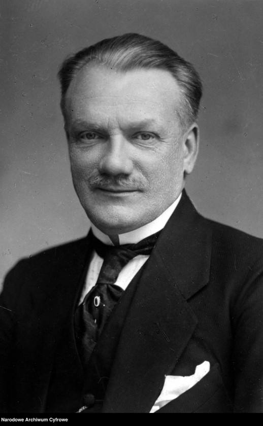 Antoni Kamieński, minister spraw wewnętrznych. Fotografia portretowa.
