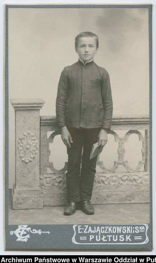 Obraz 7 z kolekcji "Chłopcy w niebieskich mundurkach... - uczniowie pułtuskiego Gimnazjum z okresu I wojny światowej"