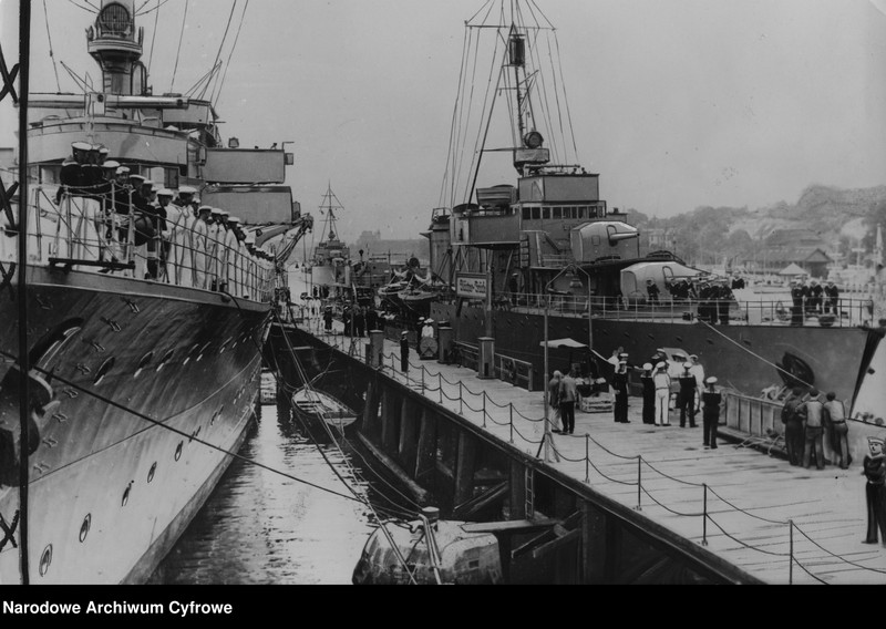 image.from.unit.number "Wizyta niszczycieli ORP "Burza" i ORP "Wicher" w Niemczech"