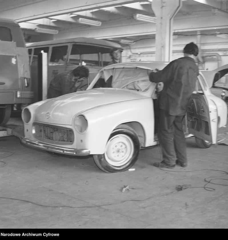 Obraz 18 z jednostki "Stacje obsługi Stołecznego Przedsiębiorstwa Usług Motoryzacyjnych w Warszawie"