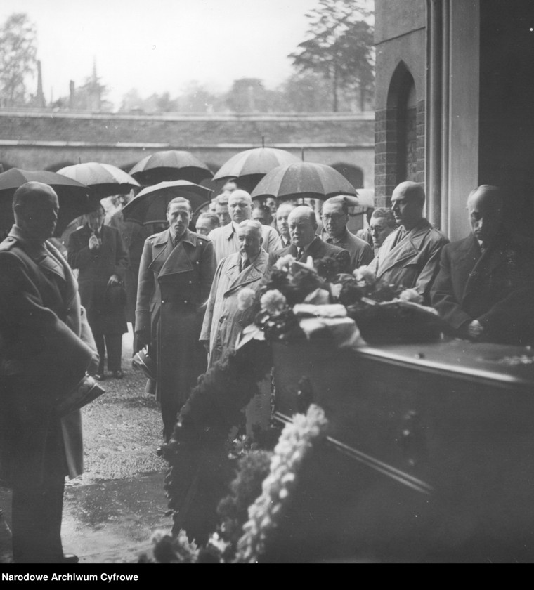 image.from.unit.number "Pogrzeb Mieczysława Mastka - posła Rady Narodowej"