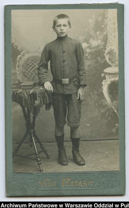 Obraz 5 z kolekcji "Chłopcy w niebieskich mundurkach... - uczniowie pułtuskiego Gimnazjum z okresu I wojny światowej111"