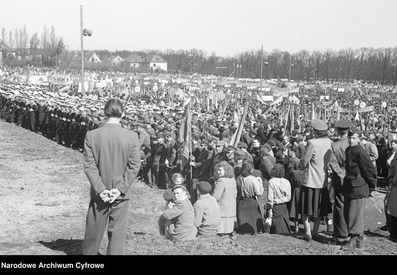 image.from.unit.number "Uroczystości w dniu Święta Ludu Pracującego i pochód pierwszomajowy w Gdańsku"