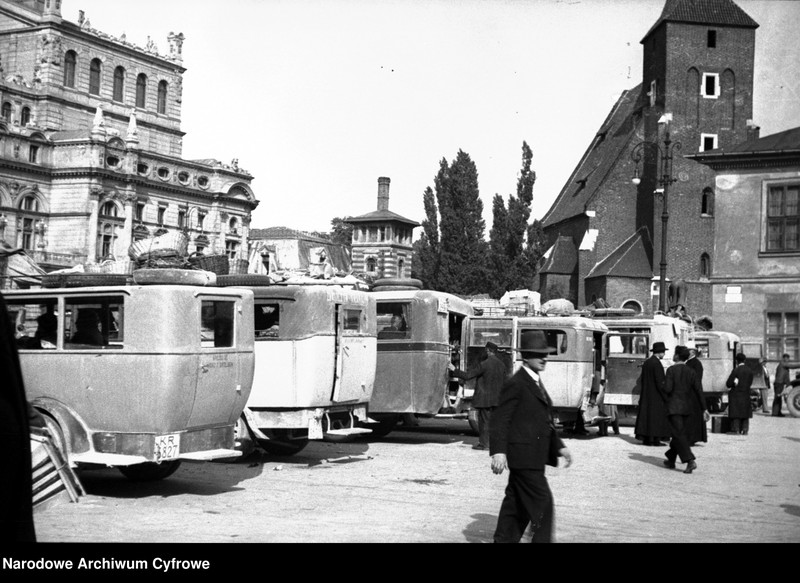 image.from.unit.number "Dworzec autobusowy i kolejowy w Krakowie"