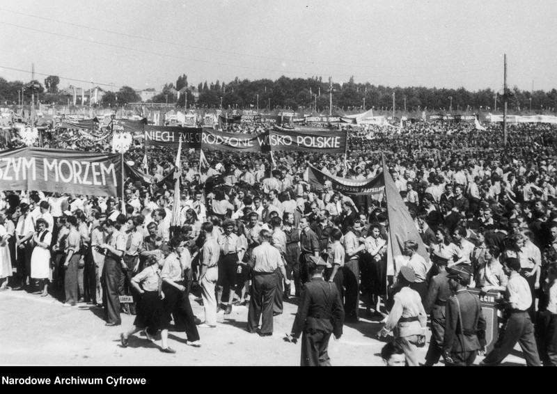 image.from.unit.number "Zlot Związku Młodzieży Polskiej we Wrocławiu"