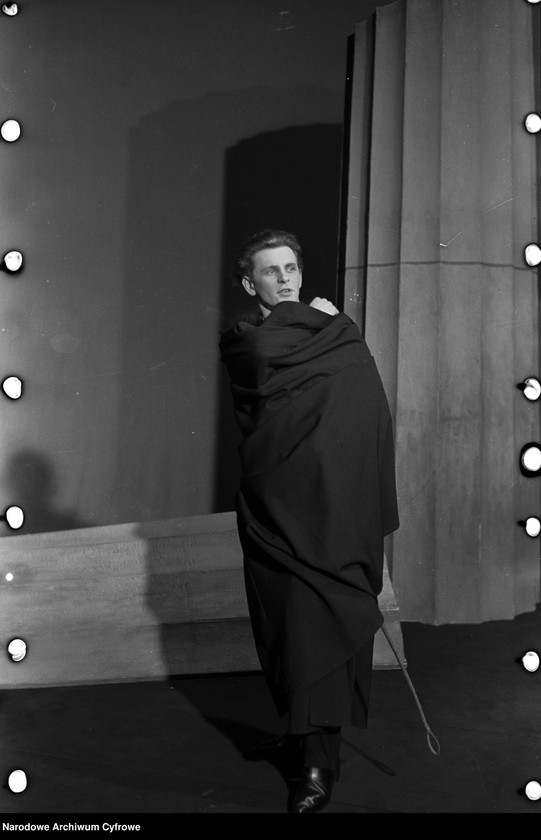 image.from.unit.number "Warszawa. Teatr Narodowy - sztuka "Kordian""