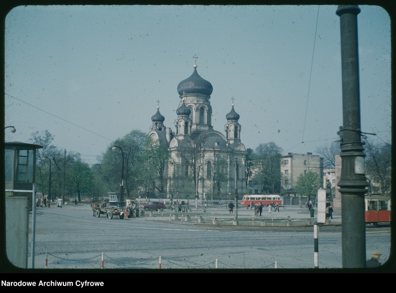 image.from.unit.number "Widoki Warszawy na trasie: Powiśle - Hoża - Nowy Świat - Stadion X-lecia - Praga Północ - trasa W-Z - Krakowskie Przedmieście - Nowy Świat - Aleje Jerozolimskie - Marszałkowska"