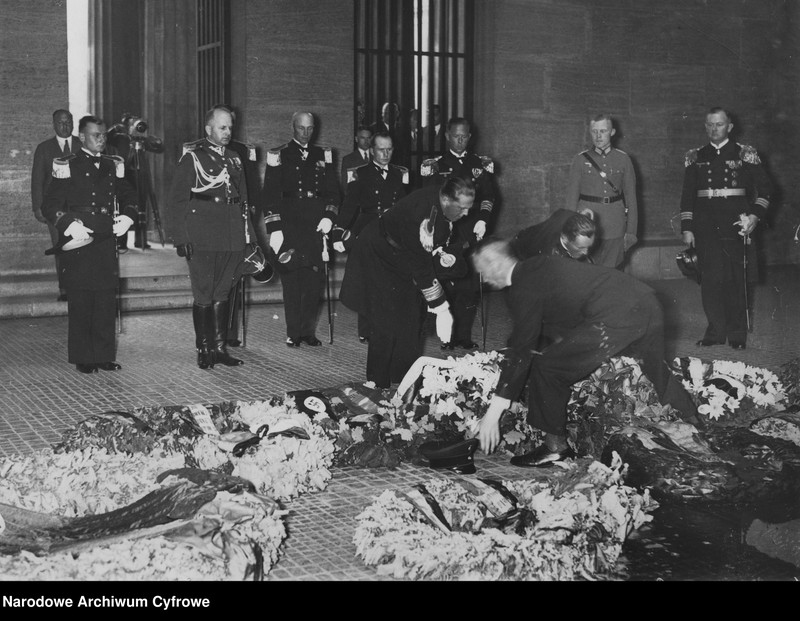 image.from.unit.number "Wizyta niszczycieli ORP "Burza" i ORP "Wicher" w Niemczech"