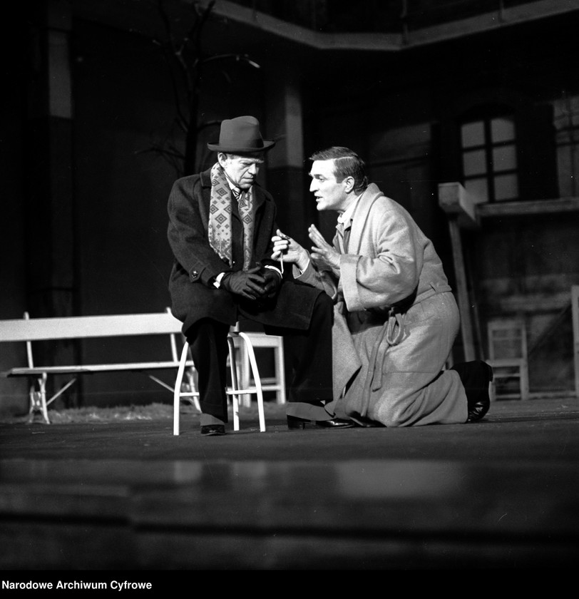 image.from.unit.number "Warszawa. Teatr Nowy - sztuka "Senat szaleńców""