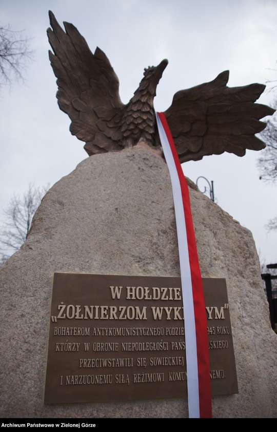 Obraz 5 z jednostki "Odsłonięcia pomnika "Żołnierzy Wyklętych" w Zielonej Górze"