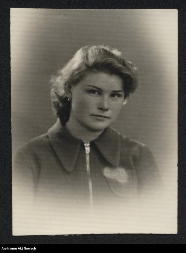 image.from.unit.number "Przyjęcie do służby w Policji Państwowej Eleonory Wandy Biczysko. Dokumentacja osobowa, korespondencja."