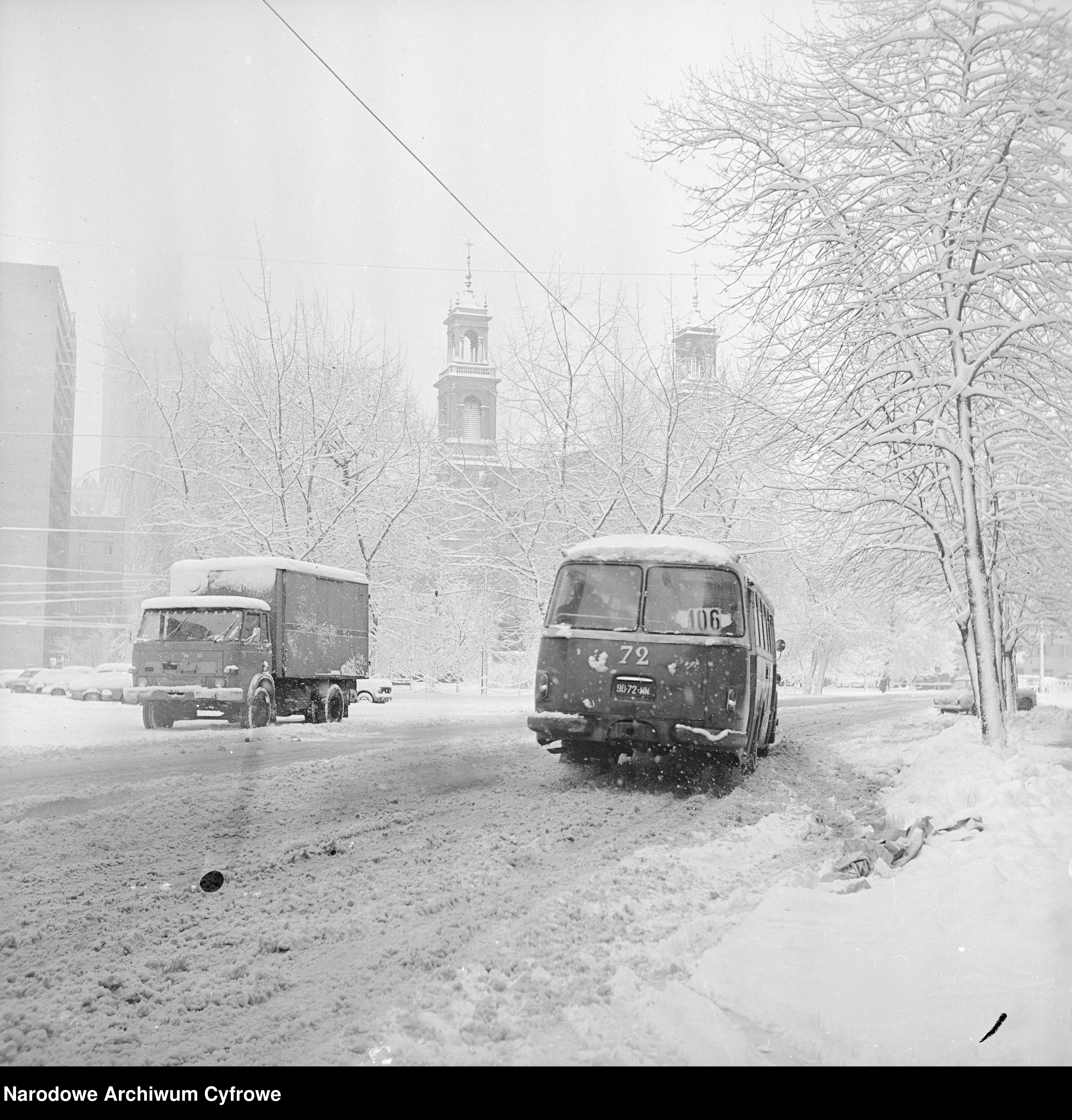 Skan z jednostki: Plac Grzybowski w Warszawie