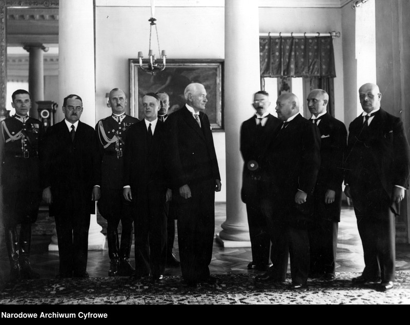 Obraz 1 z jednostki "Wręczenie prezydentowi RP Ignacemu Mościckiemu dyplomu doktoratu honorowego nauk technicznych przez delegację Akademii Górniczej w Krakowie"