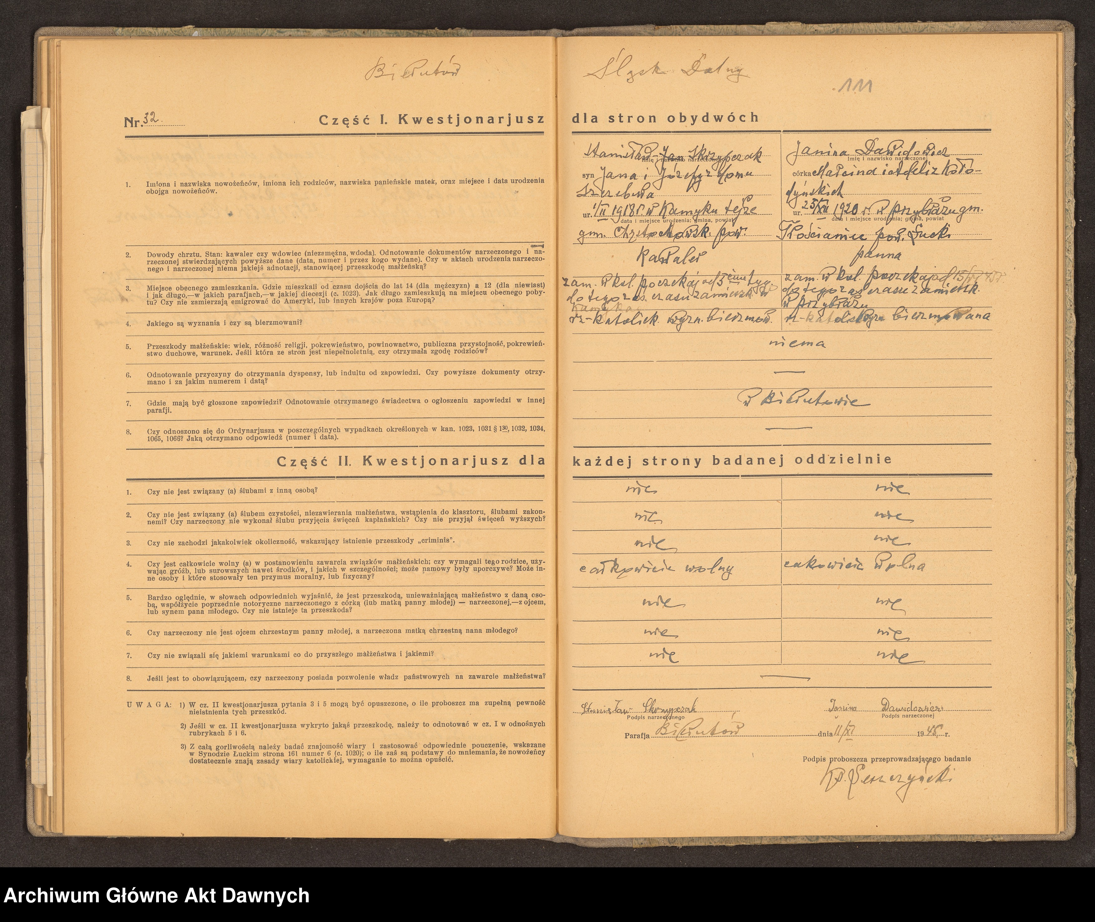 Skan z jednostki: Parafia: Warkowicze. Dekanat: Dubno. Księga egzaminów przedślubnych złożonych w parafii.