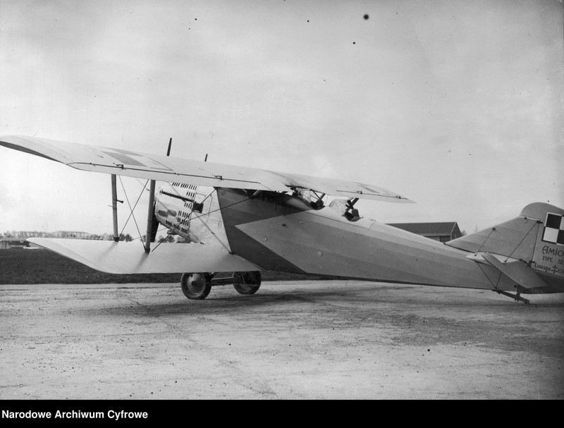 image.from.unit.number "Pierwszy lot transatlantycki majorów Kazimierza Kubali i Ludwika Idzikowskiego"